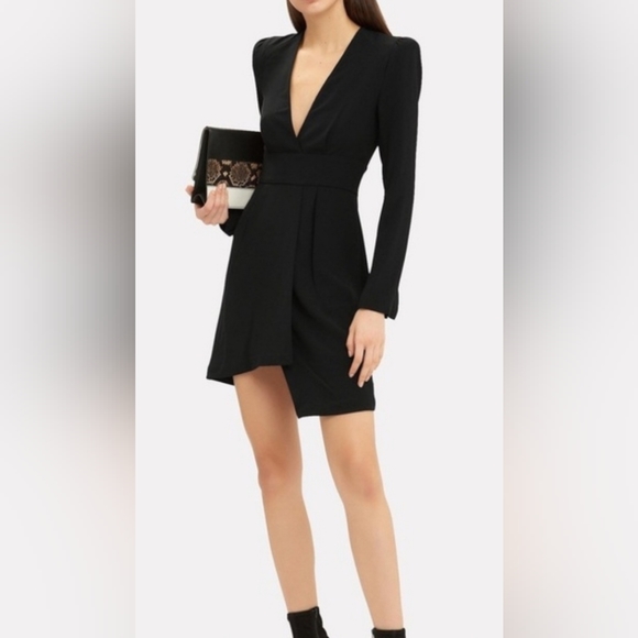A.L.C. Dresses & Skirts - A.L.C. mara v neck dress black size 4